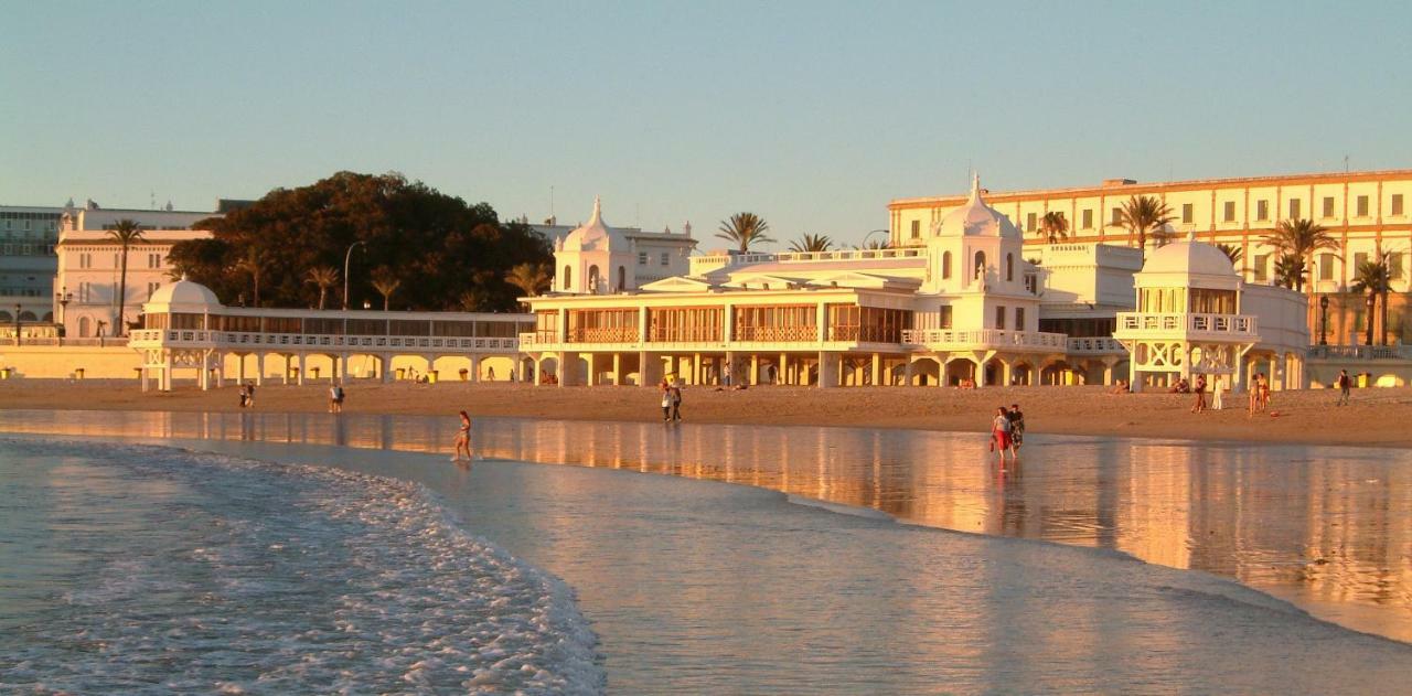 Cdz - Poniente, Intimo Apartamento En El Corazon De Cadiz Luaran gambar