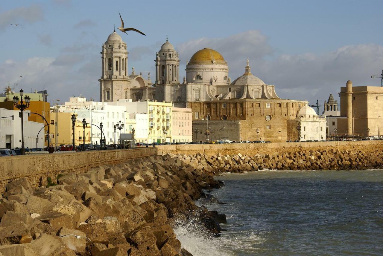 Cdz - Poniente, Intimo Apartamento En El Corazon De Cadiz Luaran gambar